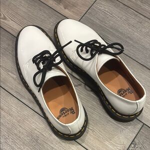 Dr. Martens White Leather Men's Shoes Size 9